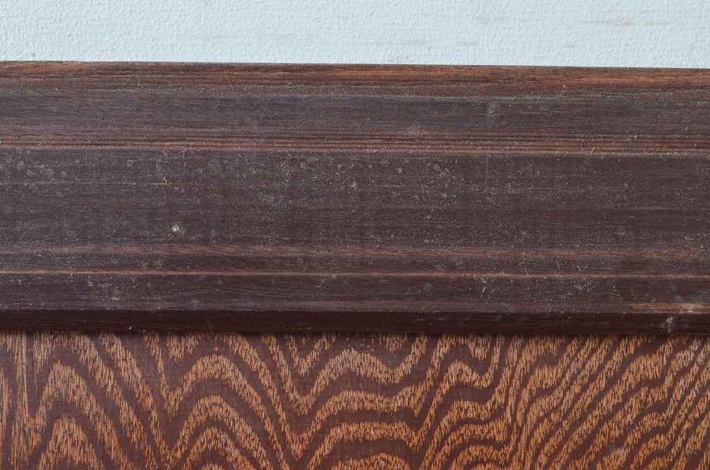 アンティーク建具　総栗材　時代の流れを感じさせる升目(マス目)格子蔵戸1枚(きつね格子、狐格子、引き戸、玄関戸、格子戸)(R-079633)