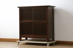 和製ビンテージ　松本民芸家具　A型舞良茶タンス　和モダンの空間づくりにも活躍する収納棚(下駄箱、靴箱、本箱、戸棚、食器棚、サイドボード、ヴィンテージ)(R-079840)