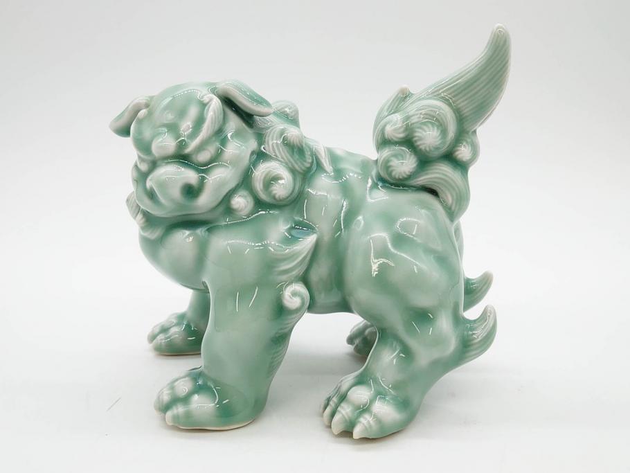 戦前　深川製磁　オールド深川　有田焼　青磁　獅子　高さ 約15cm　威風堂々とした置物(ライオン、オブジェ、置き物、インテリア、ディスプレイ、陶器、裏印)(R-080081)