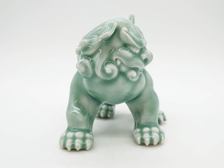 戦前　深川製磁　オールド深川　有田焼　青磁　獅子　高さ 約15cm　威風堂々とした置物(ライオン、オブジェ、置き物、インテリア、ディスプレイ、陶器、裏印)(R-080081)