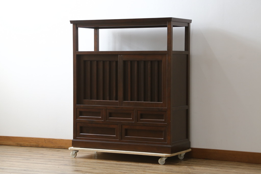 中古　美品　松本民芸家具　530型　和の雰囲気が魅力的な茶タンス(茶棚、飾り棚、戸棚、収納棚、サイドキャビネット)(定価約43万円)(R-079839)