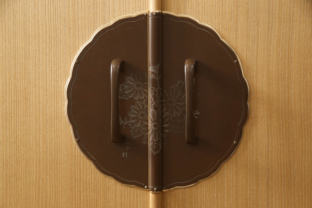 【桐箪笥(桐たんす)リメイク実例】加茂総桐箪笥に高品質リペアを施しました。桐材の木肌を活かした木地色仕上げで、上品な雰囲気に仕上げました。(胴厚、桐たんす、着物箪笥、和タンス、衣装箪笥、引き出し)