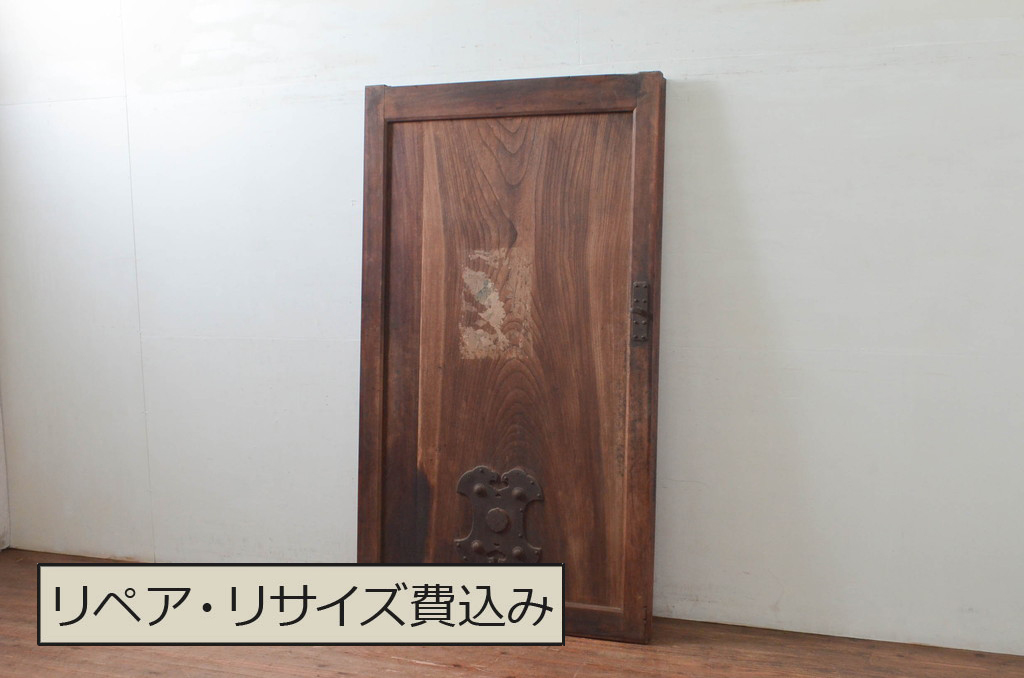 アンティーク建具　厚手　総欅(ケヤキ)材　新潟産　味わい深い木の風合いが魅力的な蔵戸1枚(引き戸、玄関戸)(R-079854)