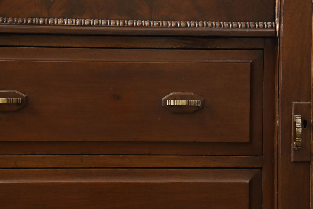 イギリスアンティーク　マホガニー材　上品な佇まいが魅力的なサイドボード(収納棚、戸棚、サイドチェスト、引き出し)(R-060660)
