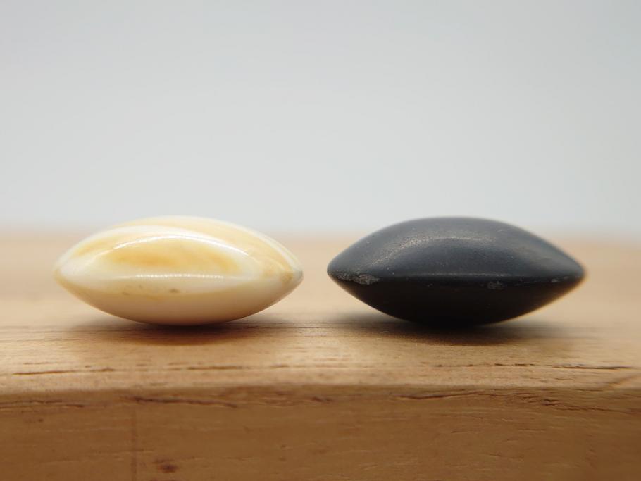 古い 虹色光沢が美しい螺鈿碁笥 碁石(蛤、那智黒、囲碁、箱付)(R