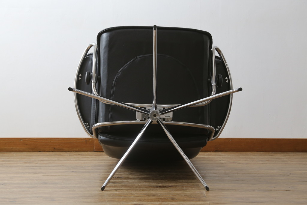 中古　美品　ノルウェー製　EKORNES(エコーネス)　City(シティ)　Mサイズ　オットマン付き!!スタイリッシュなデザインが魅力のストレスレスチェア(スターベース、1人掛けソファ、1Pソファ、アームチェア、リクライニングチェア、フットスツール、北欧、本革、レザーチェア)(定価約30万円)(R-066318)