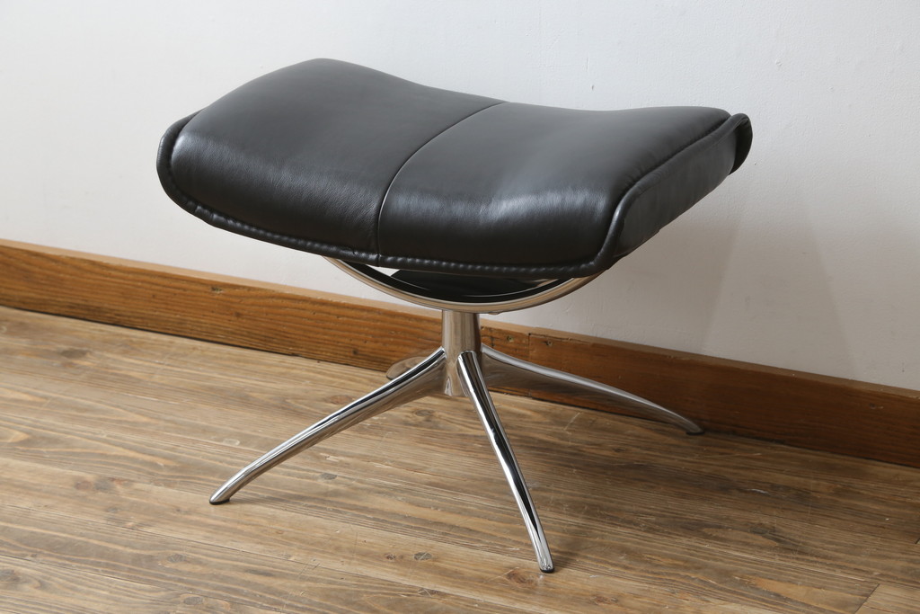 中古　美品　ノルウェー製　EKORNES(エコーネス)　City(シティ)　Mサイズ　オットマン付き!!スタイリッシュなデザインが魅力のストレスレスチェア(スターベース、1人掛けソファ、1Pソファ、アームチェア、リクライニングチェア、フットスツール、北欧、本革、レザーチェア)(定価約30万円)(R-066318)