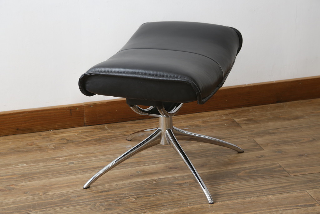 中古　美品　ノルウェー製　EKORNES(エコーネス)　City(シティ)　Mサイズ　オットマン付き!!スタイリッシュなデザインが魅力のストレスレスチェア(スターベース、1人掛けソファ、1Pソファ、アームチェア、リクライニングチェア、フットスツール、北欧、本革、レザーチェア)(定価約30万円)(R-066318)