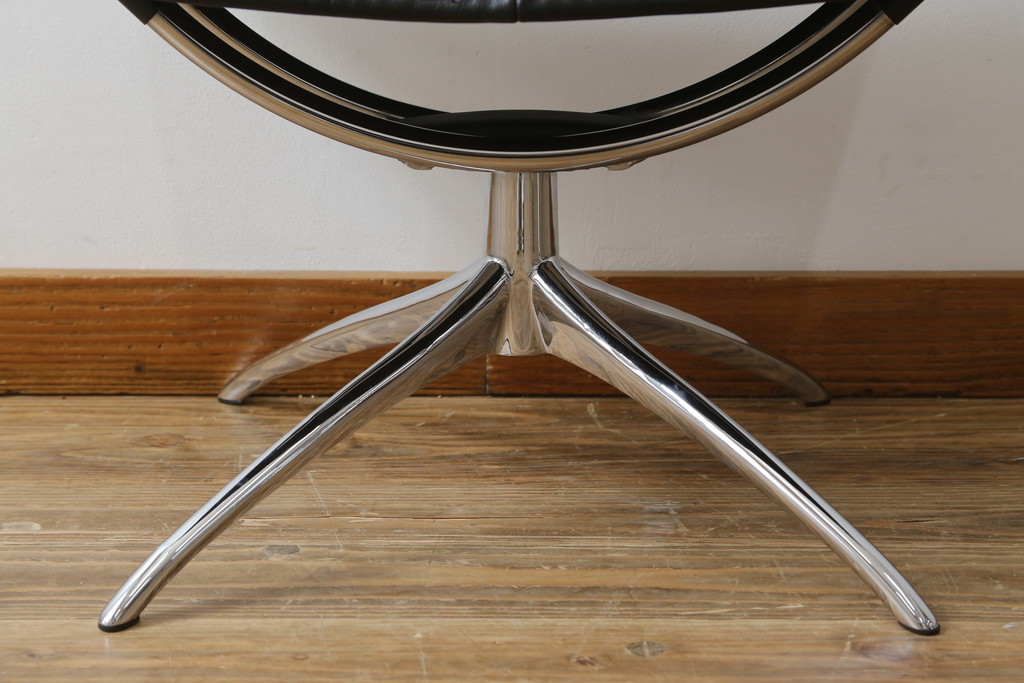 中古　美品　ノルウェー製　EKORNES(エコーネス)　City(シティ)　Mサイズ　オットマン付き!!スタイリッシュなデザインが魅力のストレスレスチェア(スターベース、1人掛けソファ、1Pソファ、アームチェア、リクライニングチェア、フットスツール、北欧、本革、レザーチェア)(定価約30万円)(R-066318)