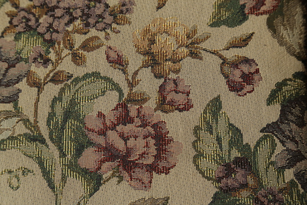 イギリスビンテージ　美品　ERCOL(アーコール)　落ち着いた色味の花柄ファブリックが上品な1人掛けソファ(ラウンジチェア、アームチェア、椅子、1シーターソファ、英国、北欧、ヴィンテージ)(R-071185)