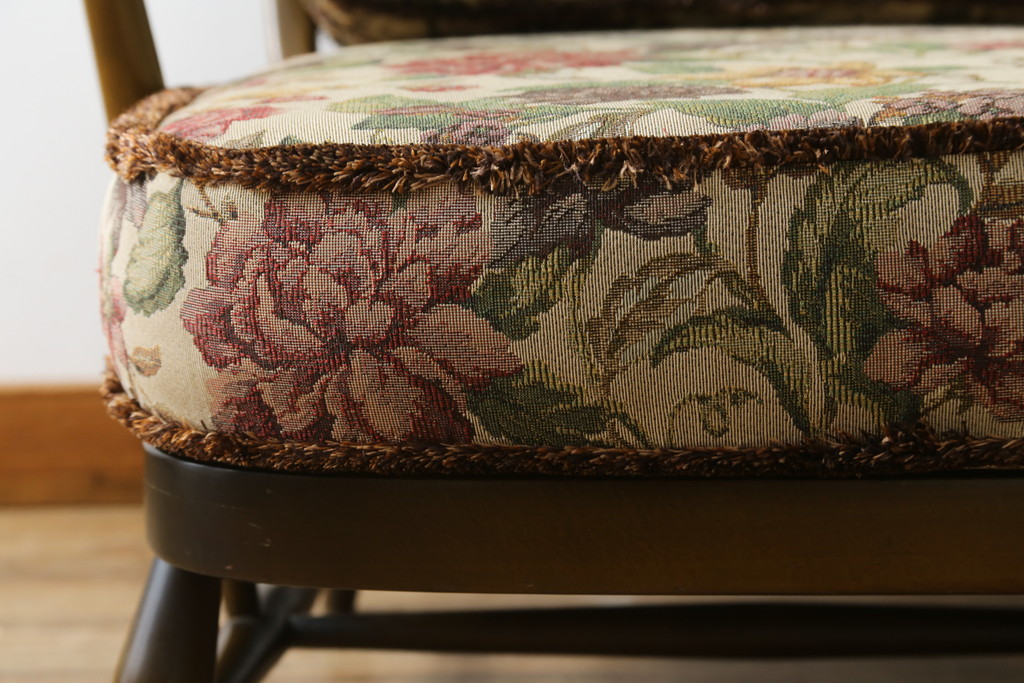 イギリスビンテージ　美品　ERCOL(アーコール)　落ち着いた色味の花柄ファブリックが上品な1人掛けソファ(ラウンジチェア、アームチェア、椅子、1シーターソファ、英国、北欧、ヴィンテージ)(R-071185)