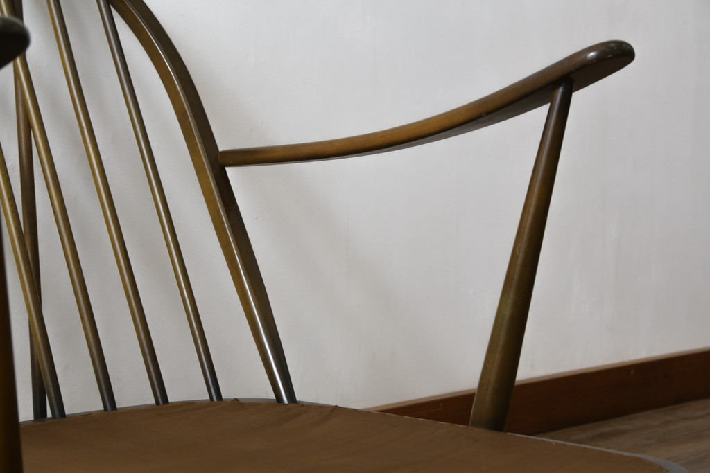 イギリスビンテージ　美品　ERCOL(アーコール)　落ち着いた色味の花柄ファブリックが上品な1人掛けソファ(ラウンジチェア、アームチェア、椅子、1シーターソファ、英国、北欧、ヴィンテージ)(R-071185)