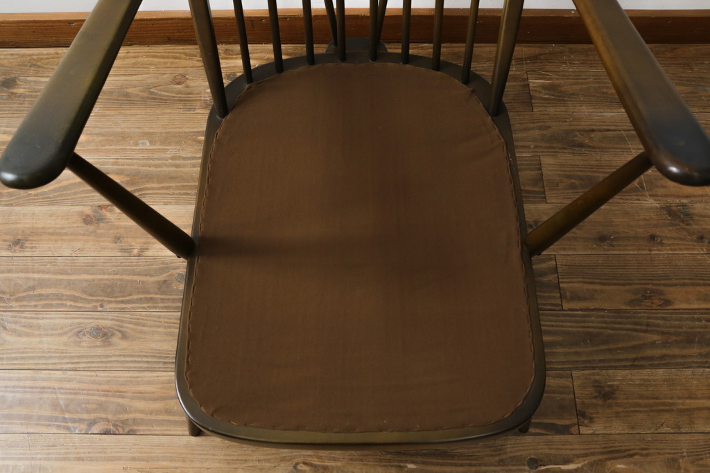 イギリスビンテージ　美品　ERCOL(アーコール)　落ち着いた色味の花柄ファブリックが上品な1人掛けソファ(ラウンジチェア、アームチェア、椅子、1シーターソファ、英国、北欧、ヴィンテージ)(R-071185)