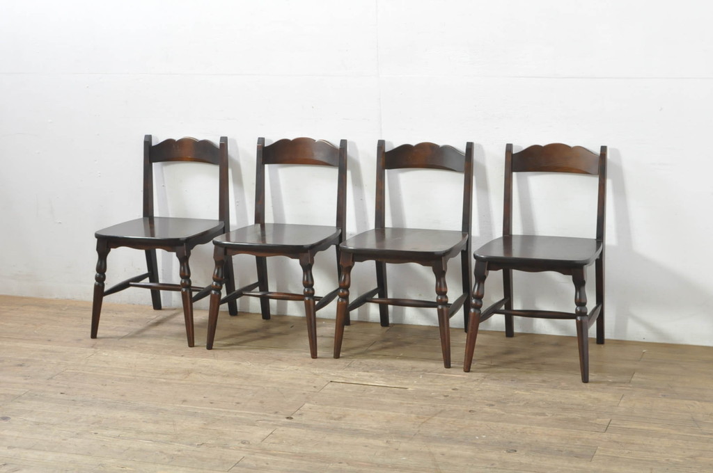 中古　希少な廃番品　北海道民芸家具　背板のデザインがかわいらしいチェア4脚セット(ダイニングチェア、椅子、イス、板座チェア)(R-080137)