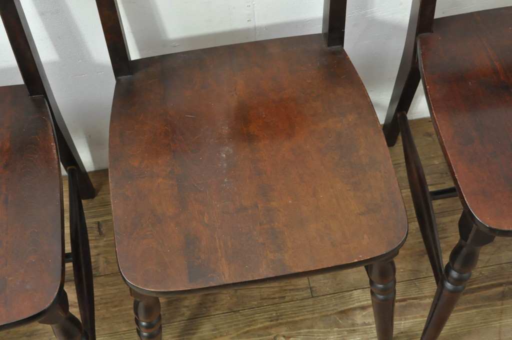中古　希少な廃番品　北海道民芸家具　背板のデザインがかわいらしいチェア4脚セット(ダイニングチェア、椅子、イス、板座チェア)(R-080137)