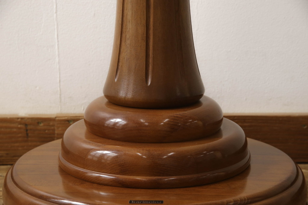 中古　カリモク家具(karimoku)　クラシカルな雰囲気を醸し出すポールハンガー(ホールハンガー、コートハンガー、帽子掛け、店舗什器)(R-066538)