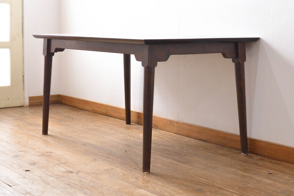 ビンテージ　松本民芸家具　シンプルなデザインが和モダンの空間に取り入れやすいダイニングテーブル(ヴィンテージ、2人掛け、4人掛け、食卓)(R-060780)