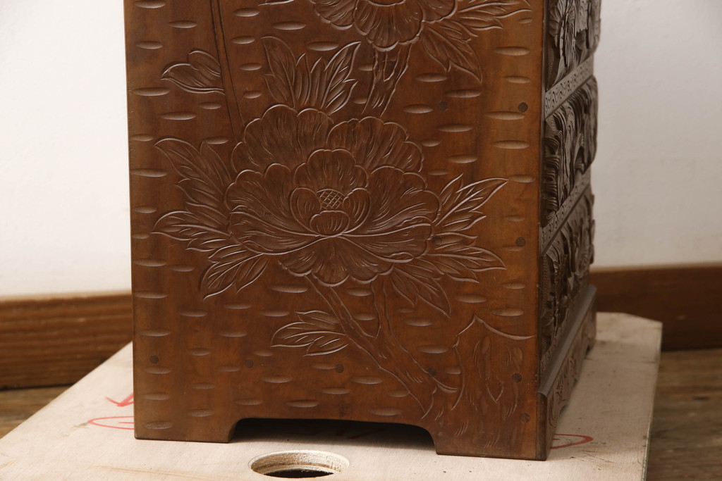 中古　美品!!　日光彫り　細部まで施された彫りが美しい小引き出し(卓上収納、小物収納)(R-066379)