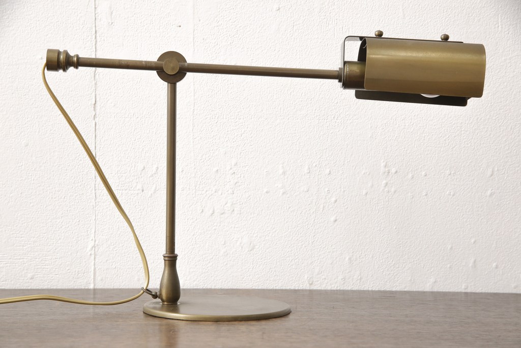 和製ヴィンテージ　山菊工芸　メンズライクの空間づくりにおすすめの真鍮製テーブルスタンド(テーブルランプ、卓上照明、シェード、ビンテージ)(R-056501)