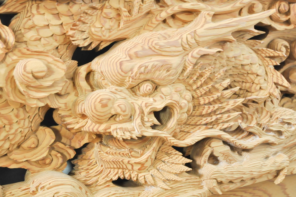 ビンテージ建具　杉(スギ)材　躍動感ある龍(竜)が見事な両面彫刻欄間(明かり取り、明り取り、ヴィンテージ)(R-080973)