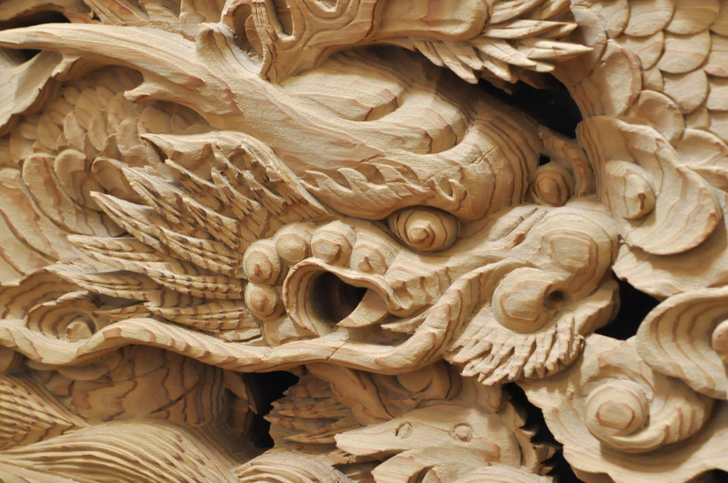 ビンテージ建具　杉(スギ)材　躍動感ある龍(竜)が見事な両面彫刻欄間(明かり取り、明り取り、ヴィンテージ)(R-080973)