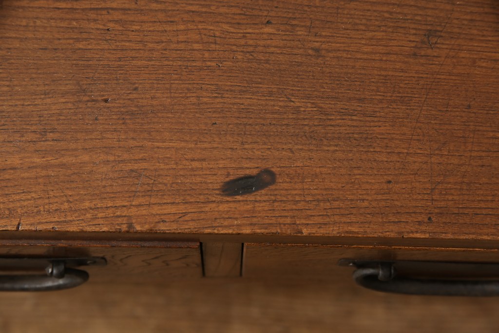 和製アンティーク　二本松産　総ケヤキ材　蝶をあしらった金具がアクセントの文机(座机、ローテーブル)(R-055193)