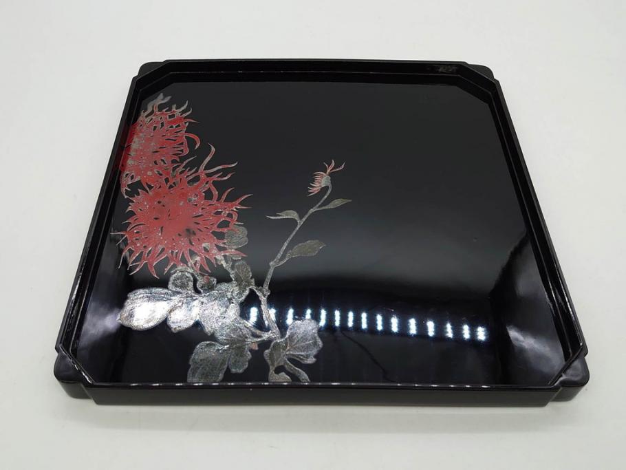 黒江漆器　木製　木皿　菊模様　花のデザインが目を引く小盆5枚セット(漆器、お盆、トレイ、トレー、銘々盆、共箱付き)(R-080093)