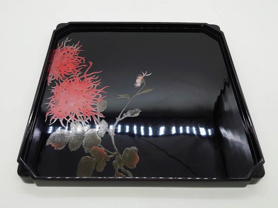 黒江漆器　木製　木皿　菊模様　花のデザインが目を引く小盆5枚セット(漆器、お盆、トレイ、トレー、銘々盆、共箱付き)(R-080093)