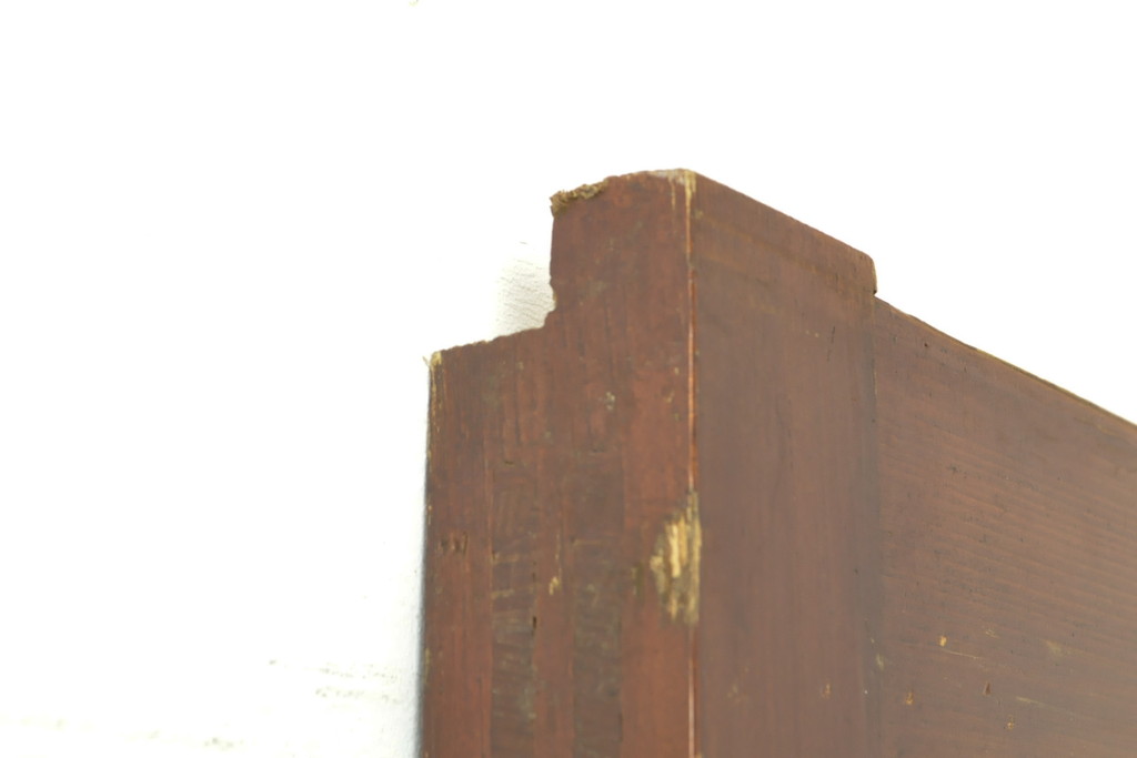 アンティーク建具　ヒノキ材製　大きな格子とレトロな錠前金具が目を引く格子蔵戸1枚(引き戸、玄関戸、格子戸、マス目、升目)(R-056520)