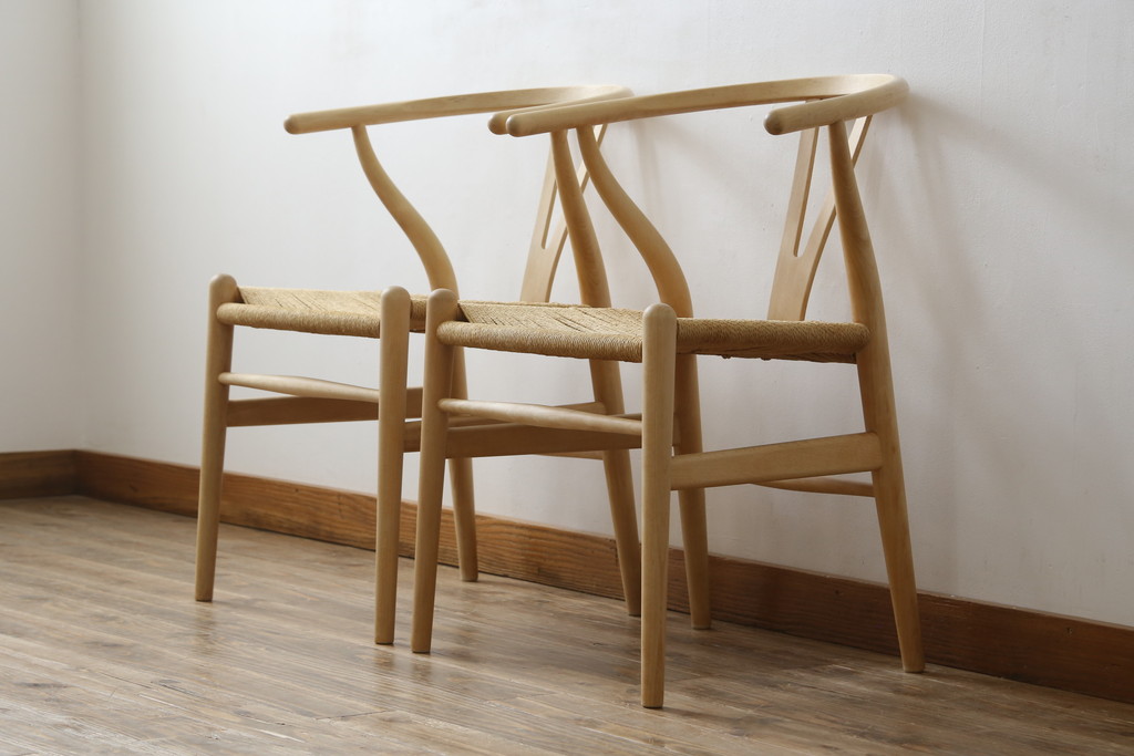 中古　北欧家具　老舗家具メーカー CARL HANSEN & SON(カール・ハンセン&サン)　ハンス J. ウェグナー(HANS J. WEGNER)デザイン　CH24　特徴的なラインを描く美しいフォルムのYチェア(ワイチェア、ダイニングチェア、アームチェア、イス、椅子)(R-078925)
