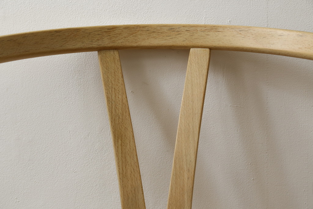 中古　北欧家具　老舗家具メーカー CARL HANSEN & SON(カール・ハンセン&サン)　ハンス J. ウェグナー(HANS J. WEGNER)デザイン　CH24　特徴的なラインを描く美しいフォルムのYチェア(ワイチェア、ダイニングチェア、アームチェア、イス、椅子)(R-078925)