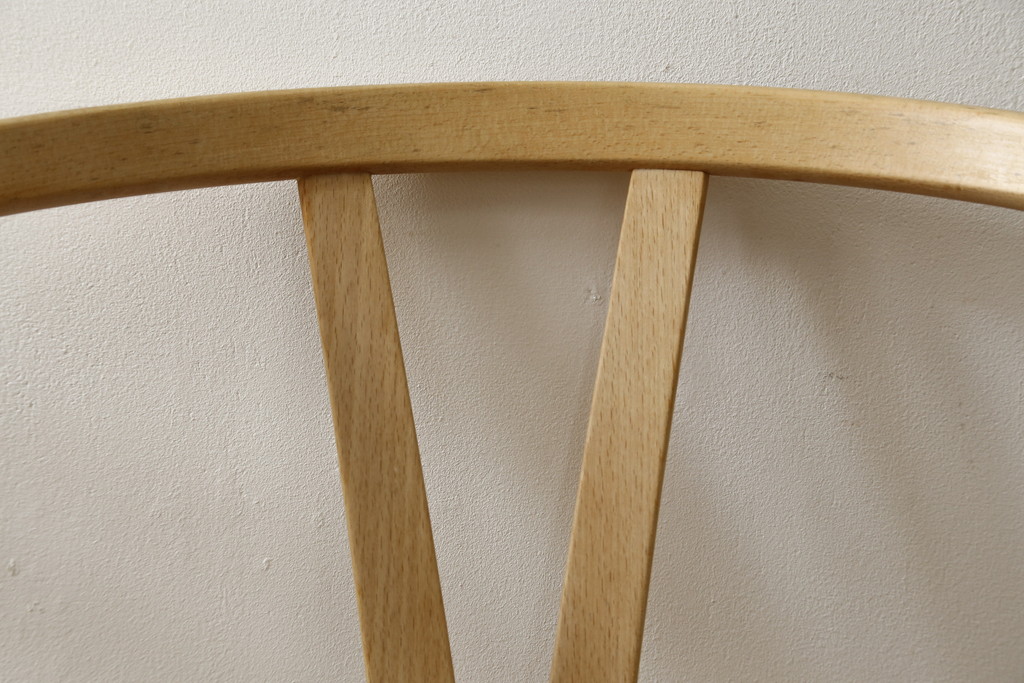 中古　北欧家具　老舗家具メーカー CARL HANSEN & SON(カール・ハンセン&サン)　ハンス J. ウェグナー(HANS J. WEGNER)デザイン　CH24　特徴的なラインを描く美しいフォルムのYチェア(ワイチェア、ダイニングチェア、アームチェア、イス、椅子)(R-078925)