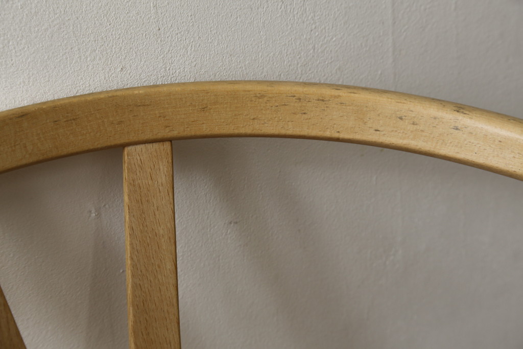 中古　北欧家具　老舗家具メーカー CARL HANSEN & SON(カール・ハンセン&サン)　ハンス J. ウェグナー(HANS J. WEGNER)デザイン　CH24　特徴的なラインを描く美しいフォルムのYチェア(ワイチェア、ダイニングチェア、アームチェア、イス、椅子)(R-078925)