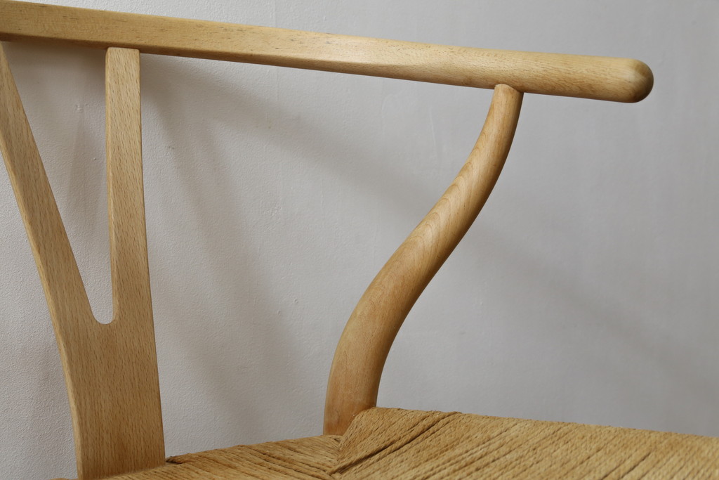 中古　北欧家具　老舗家具メーカー CARL HANSEN & SON(カール・ハンセン&サン)　ハンス J. ウェグナー(HANS J. WEGNER)デザイン　CH24　特徴的なラインを描く美しいフォルムのYチェア(ワイチェア、ダイニングチェア、アームチェア、イス、椅子)(R-078925)
