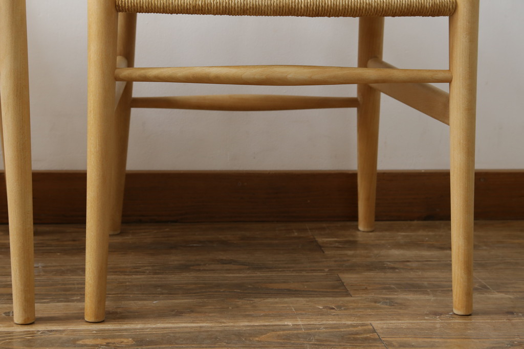 中古　北欧家具　老舗家具メーカー CARL HANSEN & SON(カール・ハンセン&サン)　ハンス J. ウェグナー(HANS J. WEGNER)デザイン　CH24　特徴的なラインを描く美しいフォルムのYチェア(ワイチェア、ダイニングチェア、アームチェア、イス、椅子)(R-078925)