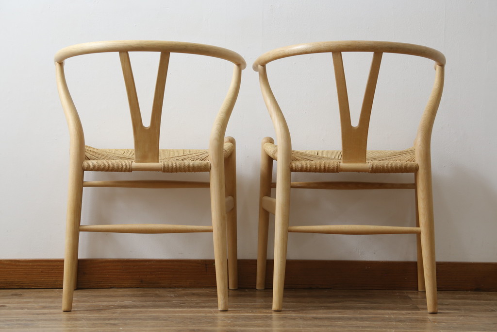 中古　北欧家具　老舗家具メーカー CARL HANSEN & SON(カール・ハンセン&サン)　ハンス J. ウェグナー(HANS J. WEGNER)デザイン　CH24　特徴的なラインを描く美しいフォルムのYチェア(ワイチェア、ダイニングチェア、アームチェア、イス、椅子)(R-078925)