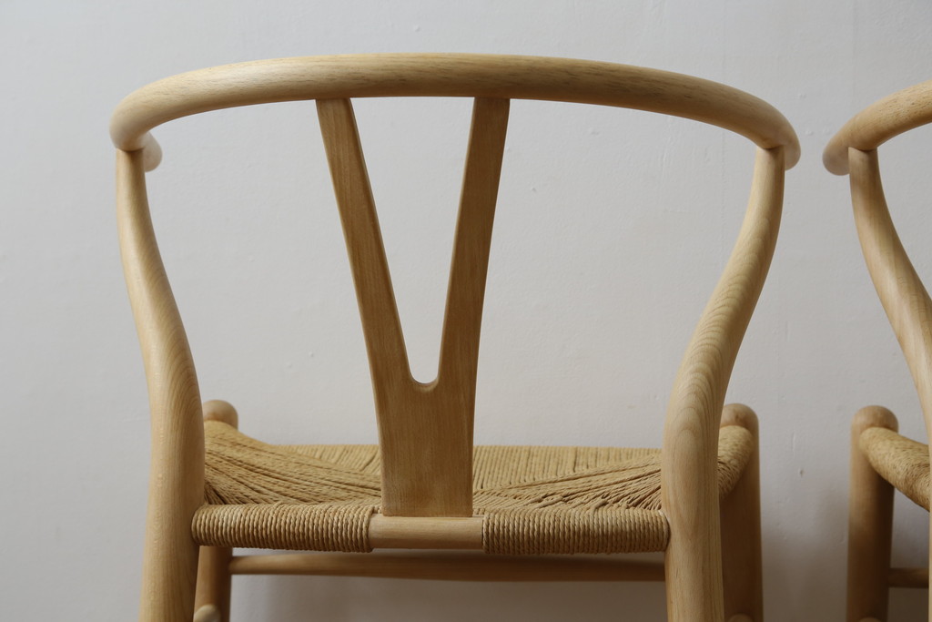 中古　北欧家具　老舗家具メーカー CARL HANSEN & SON(カール・ハンセン&サン)　ハンス J. ウェグナー(HANS J. WEGNER)デザイン　CH24　特徴的なラインを描く美しいフォルムのYチェア(ワイチェア、ダイニングチェア、アームチェア、イス、椅子)(R-078925)