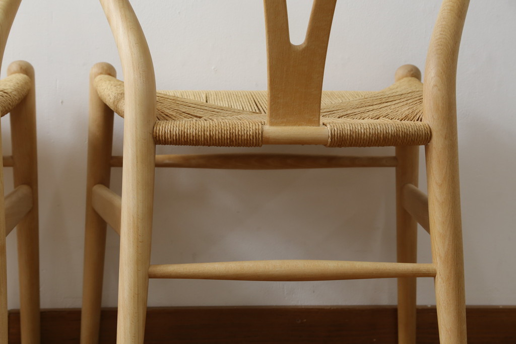 中古　北欧家具　老舗家具メーカー CARL HANSEN & SON(カール・ハンセン&サン)　ハンス J. ウェグナー(HANS J. WEGNER)デザイン　CH24　特徴的なラインを描く美しいフォルムのYチェア(ワイチェア、ダイニングチェア、アームチェア、イス、椅子)(R-078925)