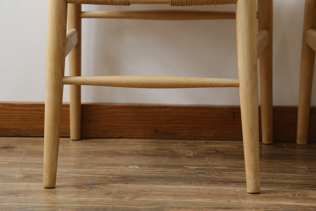 中古　北欧家具　老舗家具メーカー CARL HANSEN & SON(カール・ハンセン&サン)　ハンス J. ウェグナー(HANS J. WEGNER)デザイン　CH24　特徴的なラインを描く美しいフォルムのYチェア(ワイチェア、ダイニングチェア、アームチェア、イス、椅子)(R-078925)