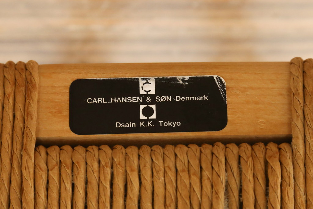 中古　北欧家具　老舗家具メーカー CARL HANSEN & SON(カール・ハンセン&サン)　ハンス J. ウェグナー(HANS J. WEGNER)デザイン　CH24　特徴的なラインを描く美しいフォルムのYチェア(ワイチェア、ダイニングチェア、アームチェア、イス、椅子)(R-078925)