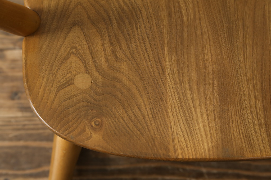 イギリスビンテージ　美品!!　ERCOL(アーコール)　木の温もり溢れるクエーカーロッキングチェア(アームチェア、板座チェア、ヴィンテージ、英国)(R-067113)