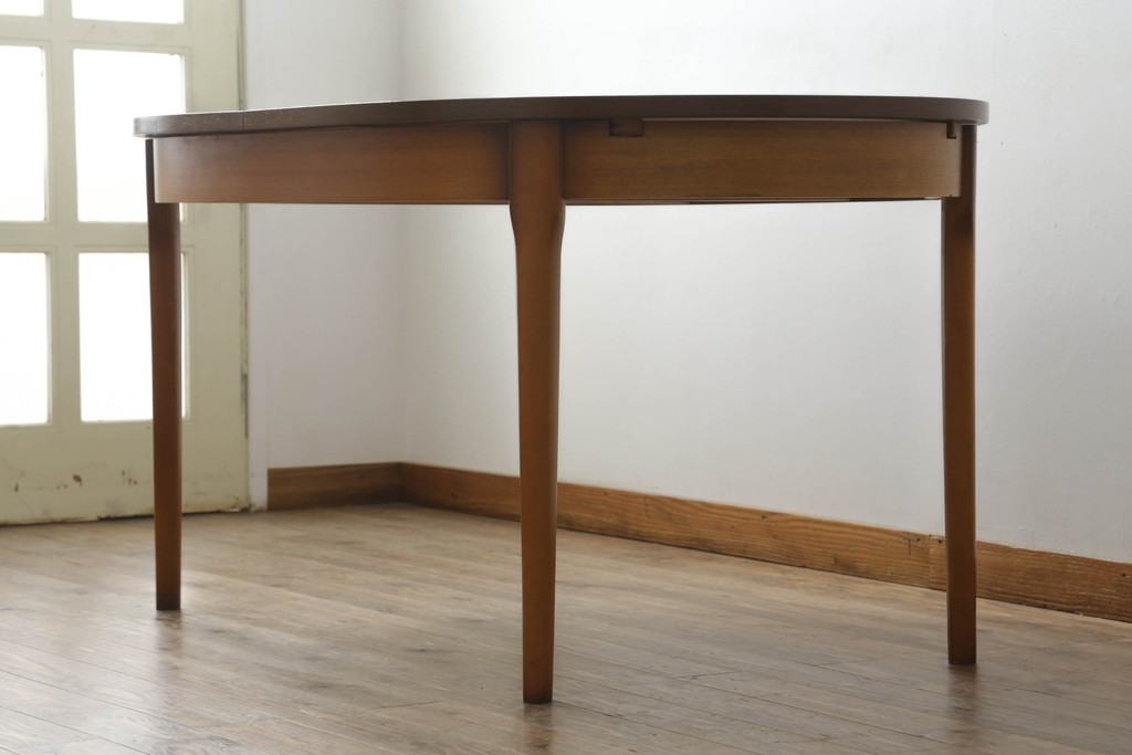 イギリスビンテージ　北欧スタイルのお部屋作りにおすすめのオーバルエクステンションテーブル(拡張式ダイニングテーブル、4人掛け、4P、6人掛け、6P、ラウンドテーブル、ヴィンテージ)(R-063829)