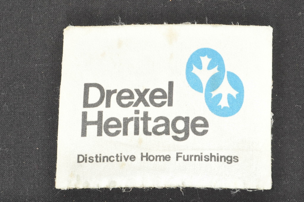 中古　美品!!　DREXEL HERITAGE(ドレクセルヘリテイジ)　Upholstery(アップホルスタリー)　エレガントな佇まいが魅力的な3人掛けソファ(三人掛け、3Pソファ)(R-080132)