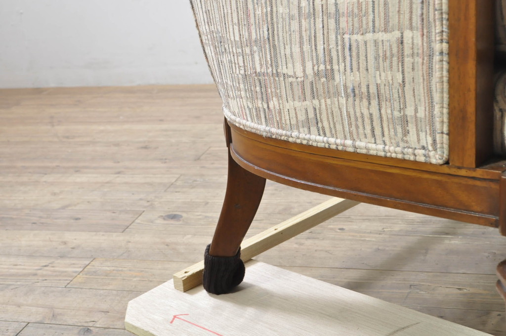 中古　美品!!　DREXEL HERITAGE(ドレクセルヘリテイジ)　Upholstery(アップホルスタリー)　エレガントな佇まいが魅力的な3人掛けソファ(三人掛け、3Pソファ)(R-080132)