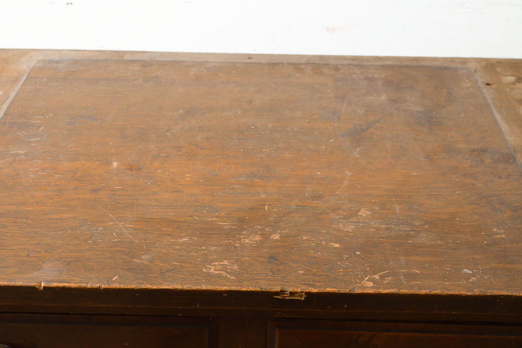 和製アンティーク　ナラ材　大正ロマン　上品なデザインがお部屋に取り入れやすいサイドボード(サイドキャビネット、引き出し、収納棚、戸棚)(R-060234)