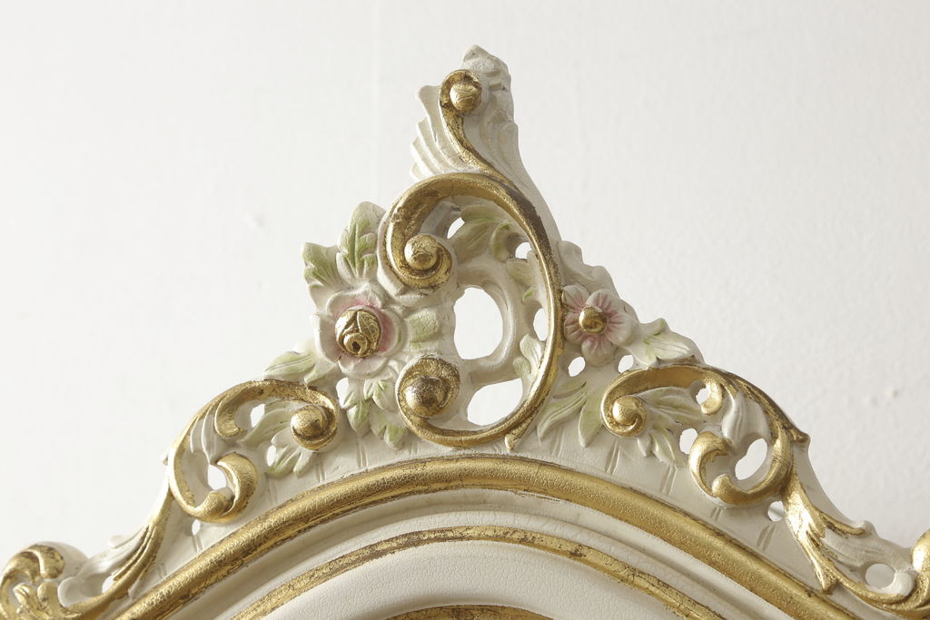 中古　イタリア高級家具　ロココ調　エレガントな佇まいが美しいキャビネット(ガラスケース、ショーケース、飾り棚)(R-057768)