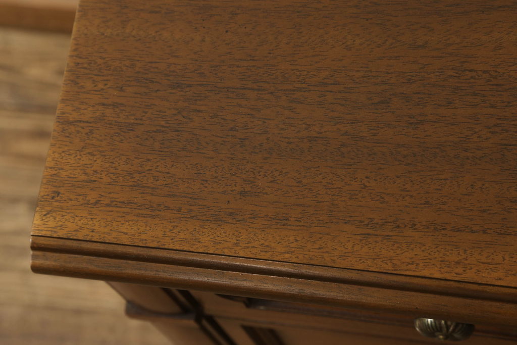 アメリカビンテージ　DREXEL HERITAGE(ドレクセルヘリテイジ)　ベッドやソファサイドにおすすめ!サイドチェスト(ナイトテーブル、サイドテーブル、ヴィンテージ)(R-057083)