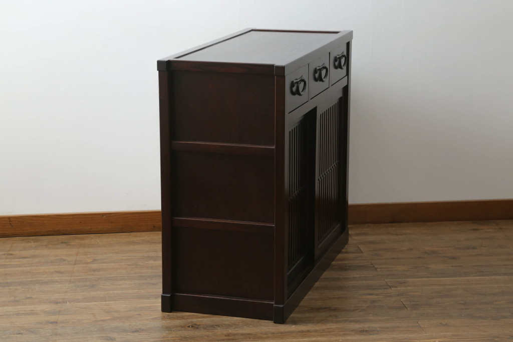 中古　上質な和の空間を演出する水屋箪笥サイドボード(サイドキャビネット、収納棚、戸棚、食器棚、茶箪笥)(R-070706)