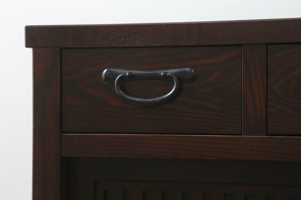 中古　上質な和の空間を演出する水屋箪笥サイドボード(サイドキャビネット、収納棚、戸棚、食器棚、茶箪笥)(R-070706)