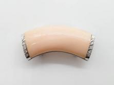 ピンク珊瑚(桃色)　Pt900(プラチナ)　気品を感じる帯留(白金、帯留め、着物道具、和装小物、アクセサリー)(R-080395)
